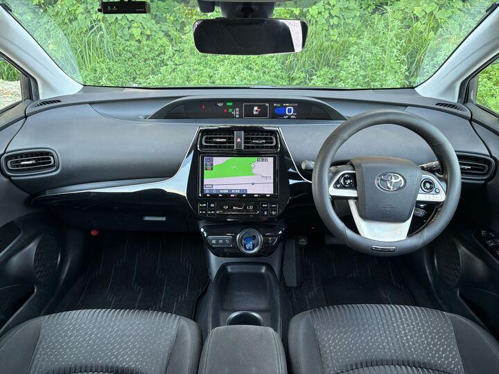 トヨタ ﾌﾟﾘｳｽ S 50系 長く乗るならプリウス。30万km超の走行実績も多数。