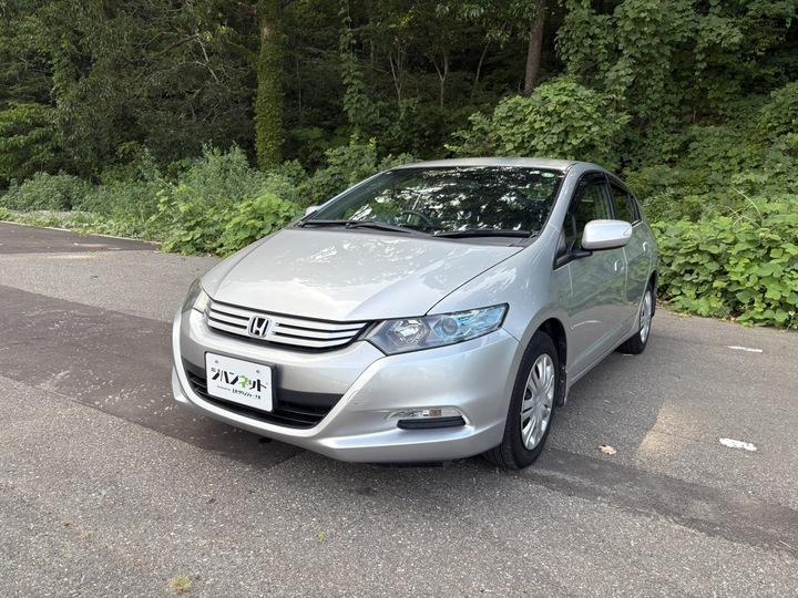ホンダ インサイト L 2WD 低燃費で環境性能に優れたハイブリッド車「インサイト」。上質な走りとスタイリッシュなデザインを兼ね備えた一台。日常の街乗りからロングドライブまで、安心と快適をしっかりサポート!