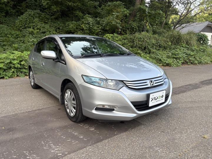 ホンダ インサイト L 2WD 低燃費で環境性能に優れたハイブリッド車「インサイト」。上質な走りとスタイリッシュなデザインを兼ね備えた一台。日常の街乗りからロングドライブまで、安心と快適をしっかりサポート!