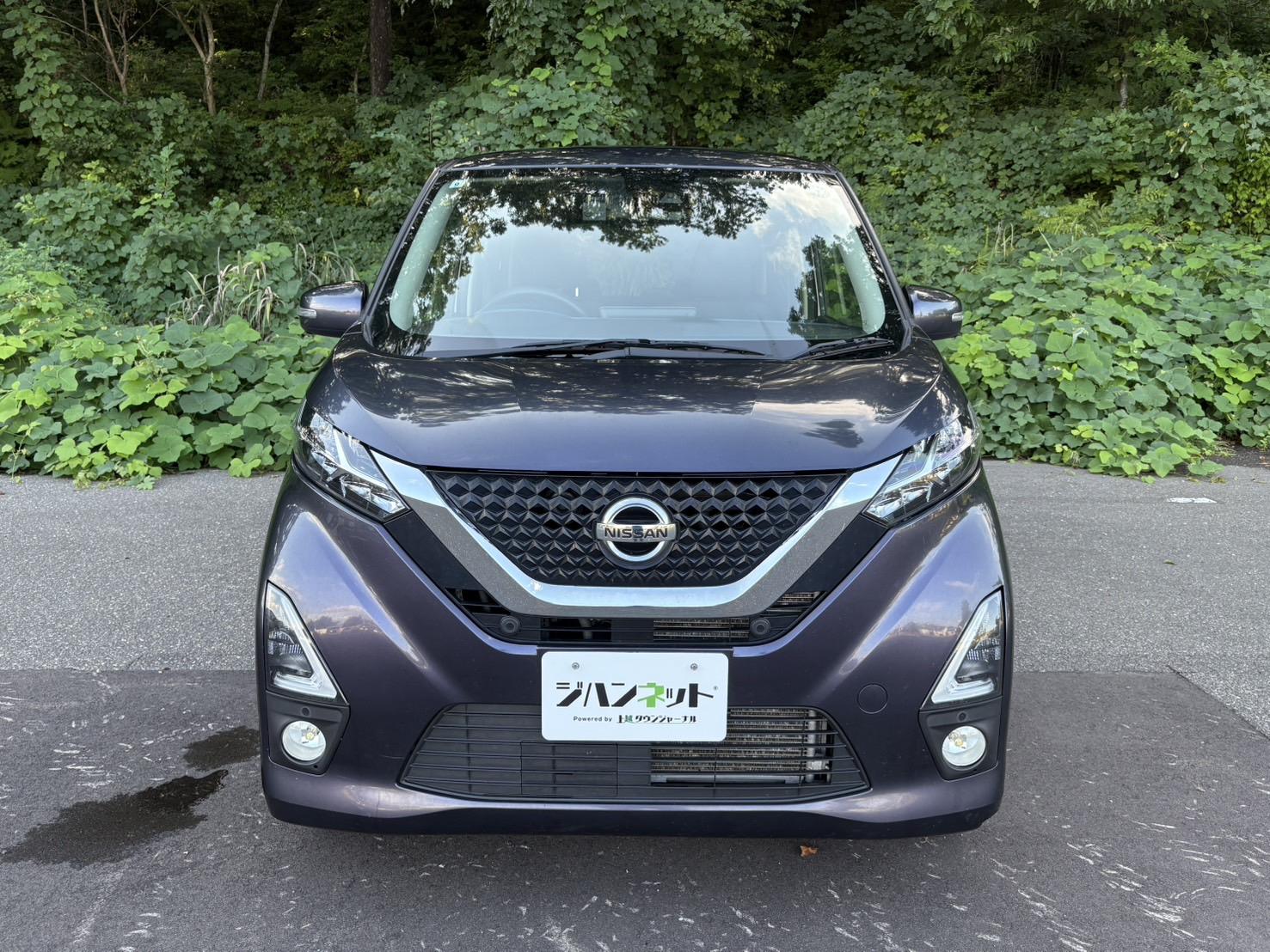 日産 ﾃﾞｲｽﾞ ﾊｲｳｪｲｽﾀｰGﾀｰﾎﾞ4WD ターボエンジンが生み出す力強くスムーズな走りは、高速道路や坂道でも余裕のあるドライビングを可能に。 軽自動車とは思えない上質な静粛性と取り回しの良さ、デイズならではの洗練された乗り心地。