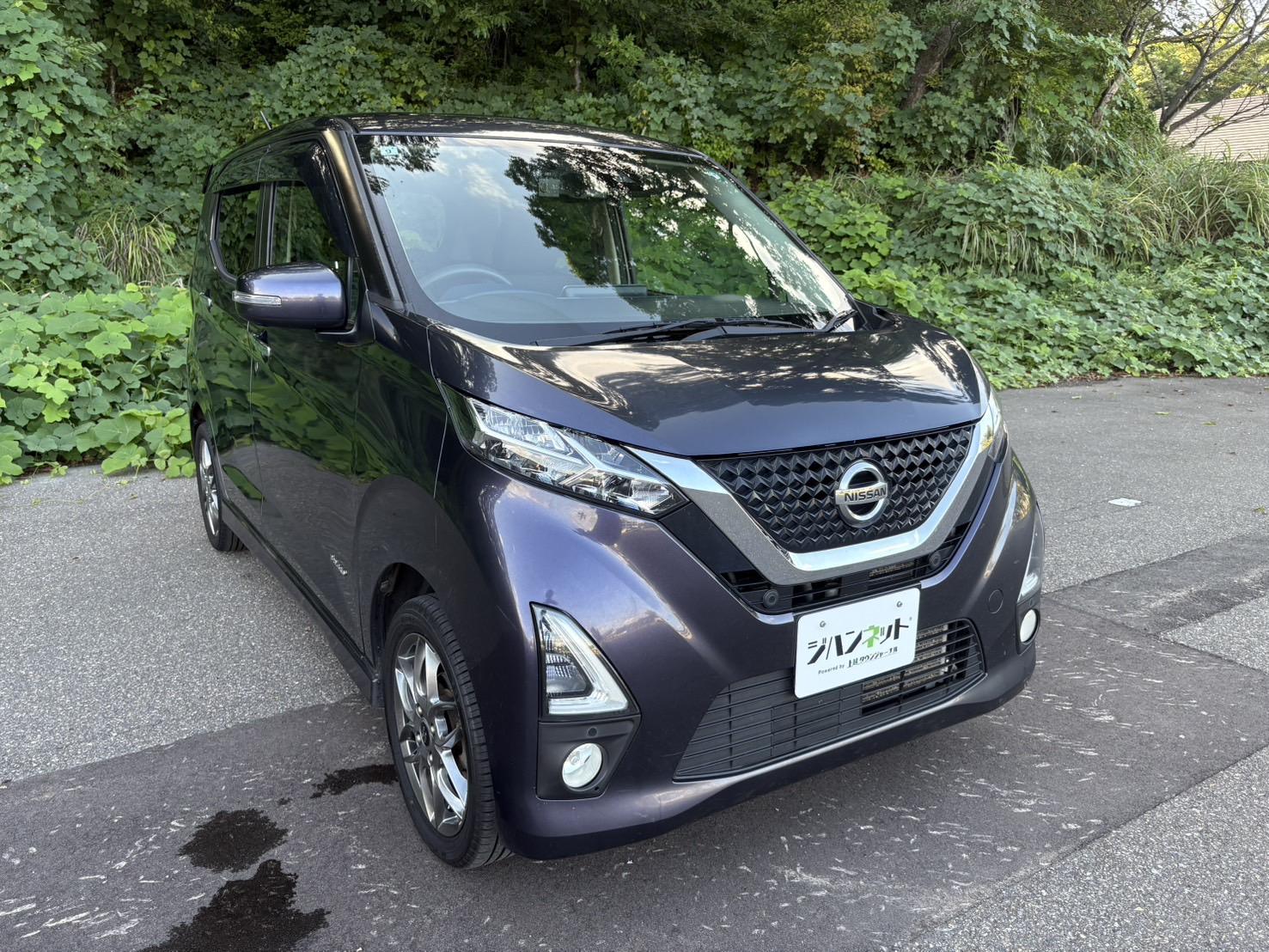日産 ﾃﾞｲｽﾞ ﾊｲｳｪｲｽﾀｰGﾀｰﾎﾞ4WD ターボエンジンが生み出す力強くスムーズな走りは、高速道路や坂道でも余裕のあるドライビングを可能に。 軽自動車とは思えない上質な静粛性と取り回しの良さ、デイズならではの洗練された乗り心地。